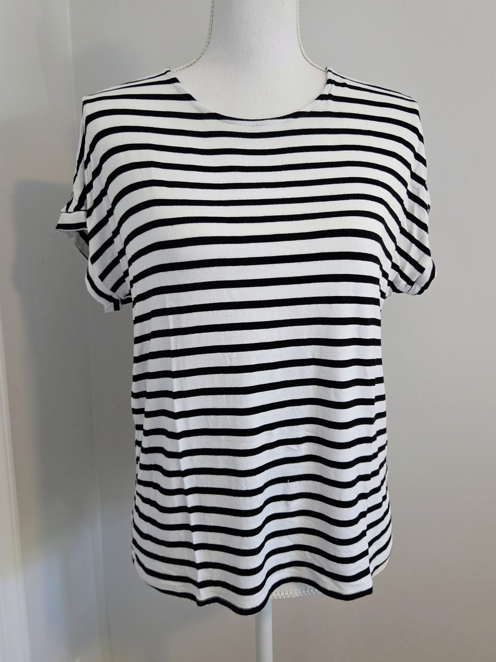 Green Envelope Boat Neck Black & White Striped Short Sleeve Tee - Largr
